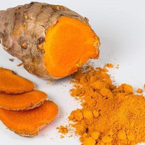 O açafrão da terra é uma das plantas medicinais antioxidante.